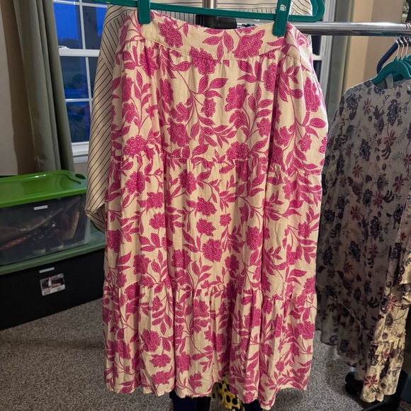Lauren Conrad Floral Pink and White Women's Skirt - Picture 1 of 6